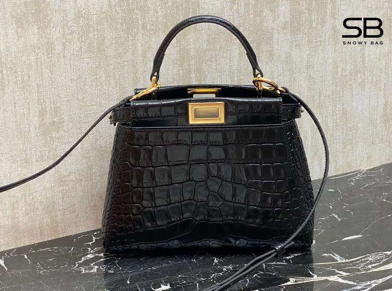 Fendi Peekaboo da cá sấu màu đen