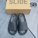 Dép Yeezy Slide Black Onyx 2022 Vân Nhám sang trọng và phong cách