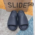 Dép Yeezy Slide Black Onyx 2022 Vân Nhám sang trọng và phong cách