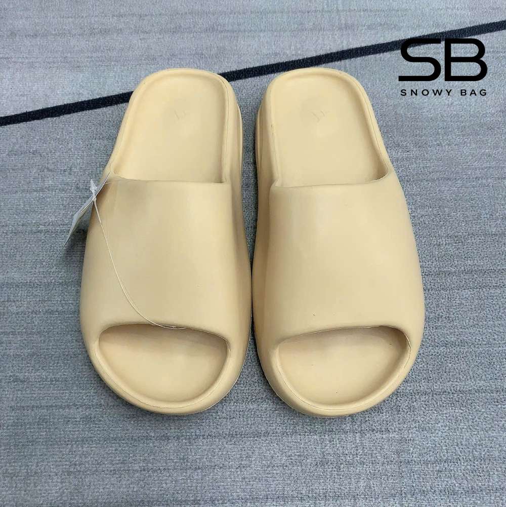 Dép Yeezy Slides Desert - Vàng Cát sang trọng và thời thượng