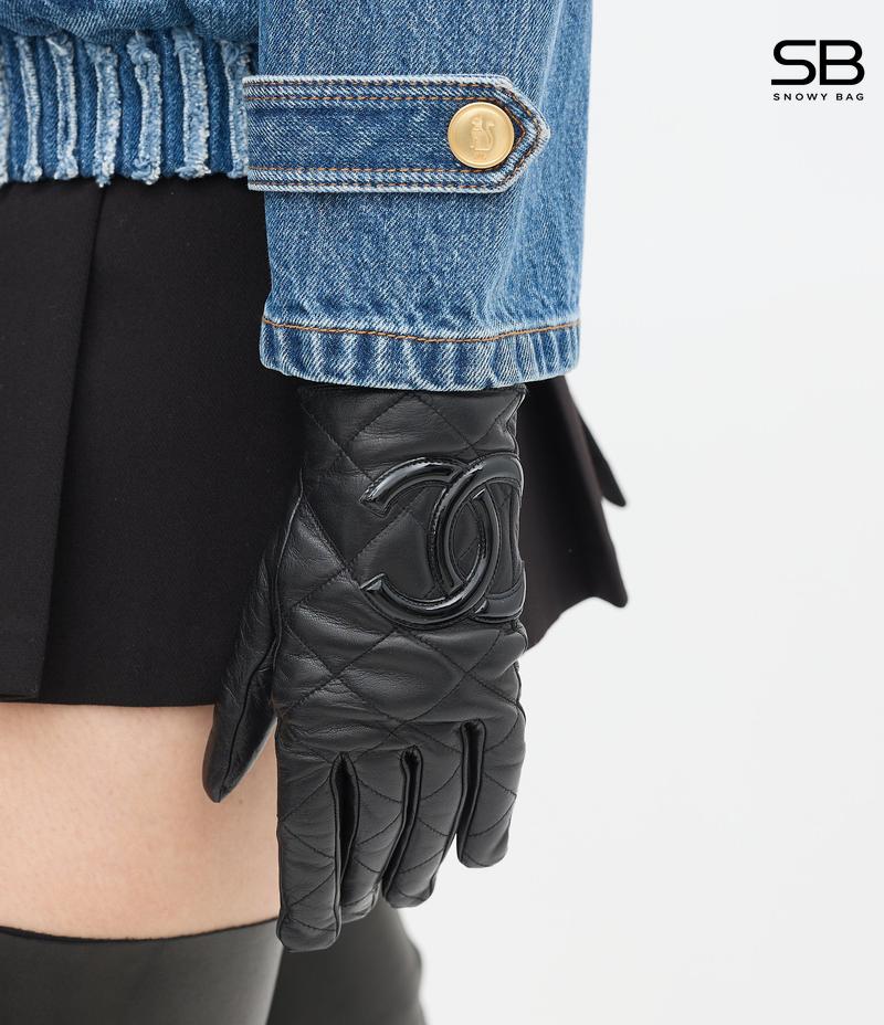 Chanel CC Gloves
