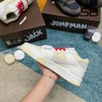 Giày Jordan Jumpman Jack TR Travis Scott Trắng Kem góc nghiêng chi tiết