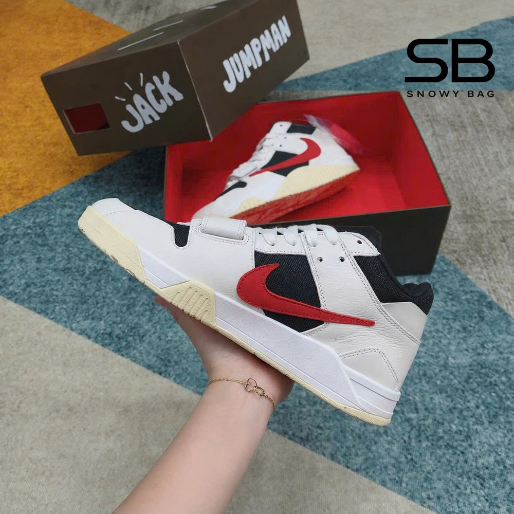 Giày Jordan Jumpman Jack TR Travis Scott University Red Trắng Đen Đỏ góc nghiêng chi tiết