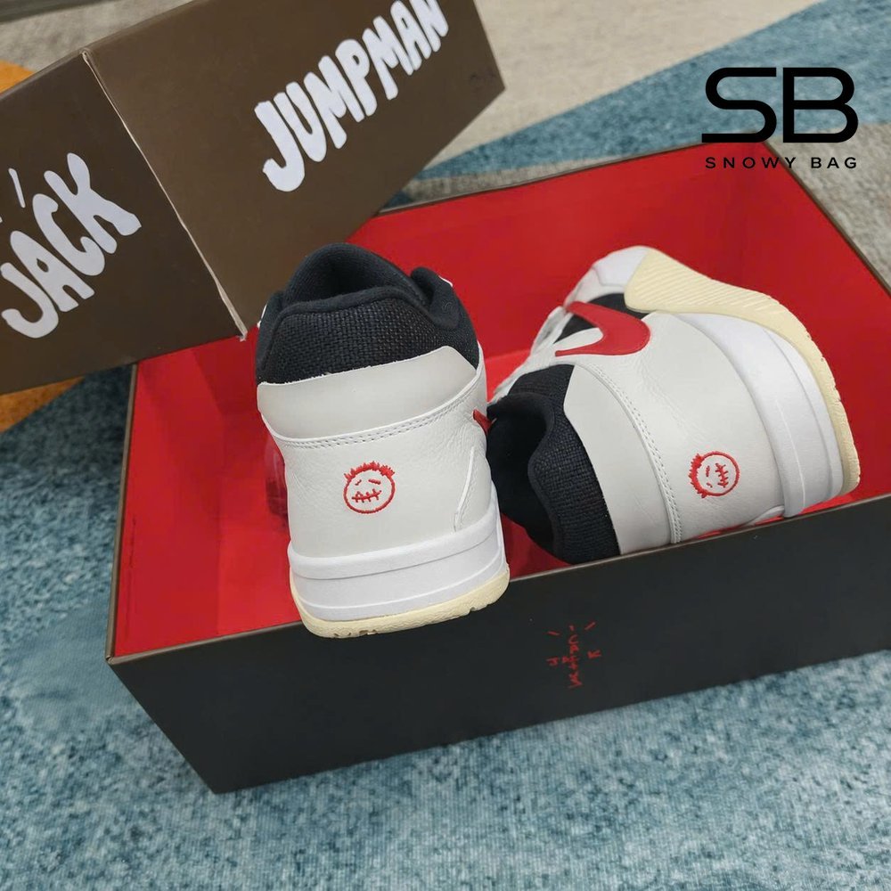 Giày Jordan Jumpman Jack TR Travis Scott University Red trắng đen đỏ chi tiết 5