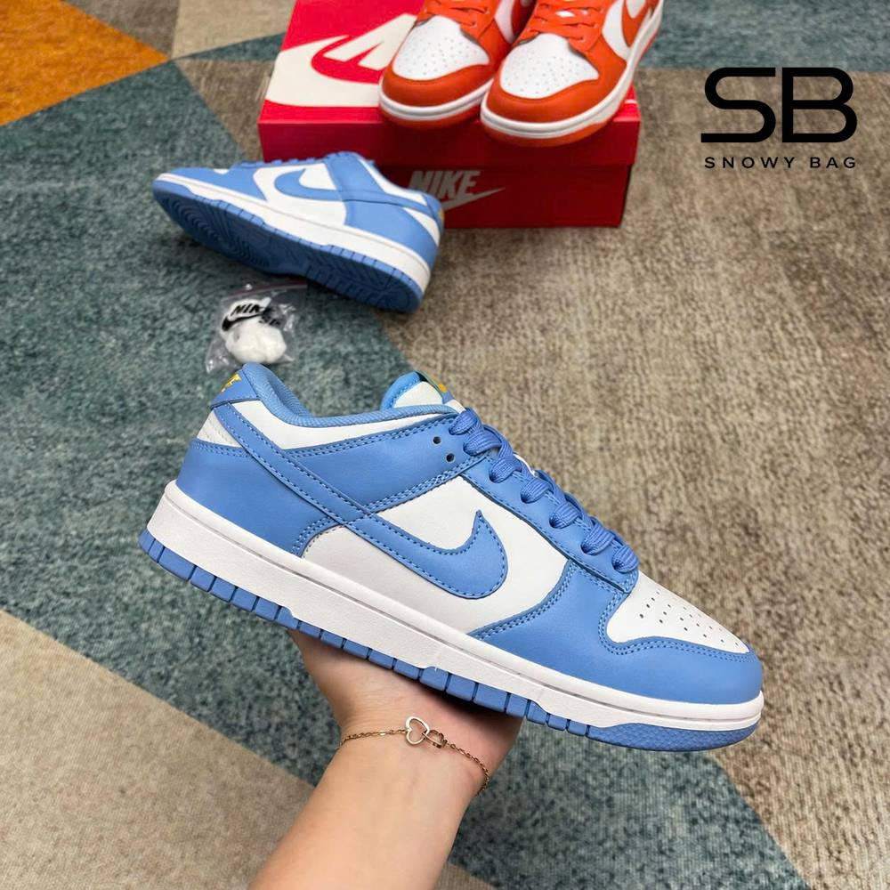 Giày Nike Dunk Low Coast Xanh Vàng, thiết kế trẻ trung và năng động.