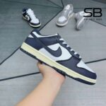 Giày Nike Dunk Low Vintage Navy, phong cách trẻ trung và hiện đại