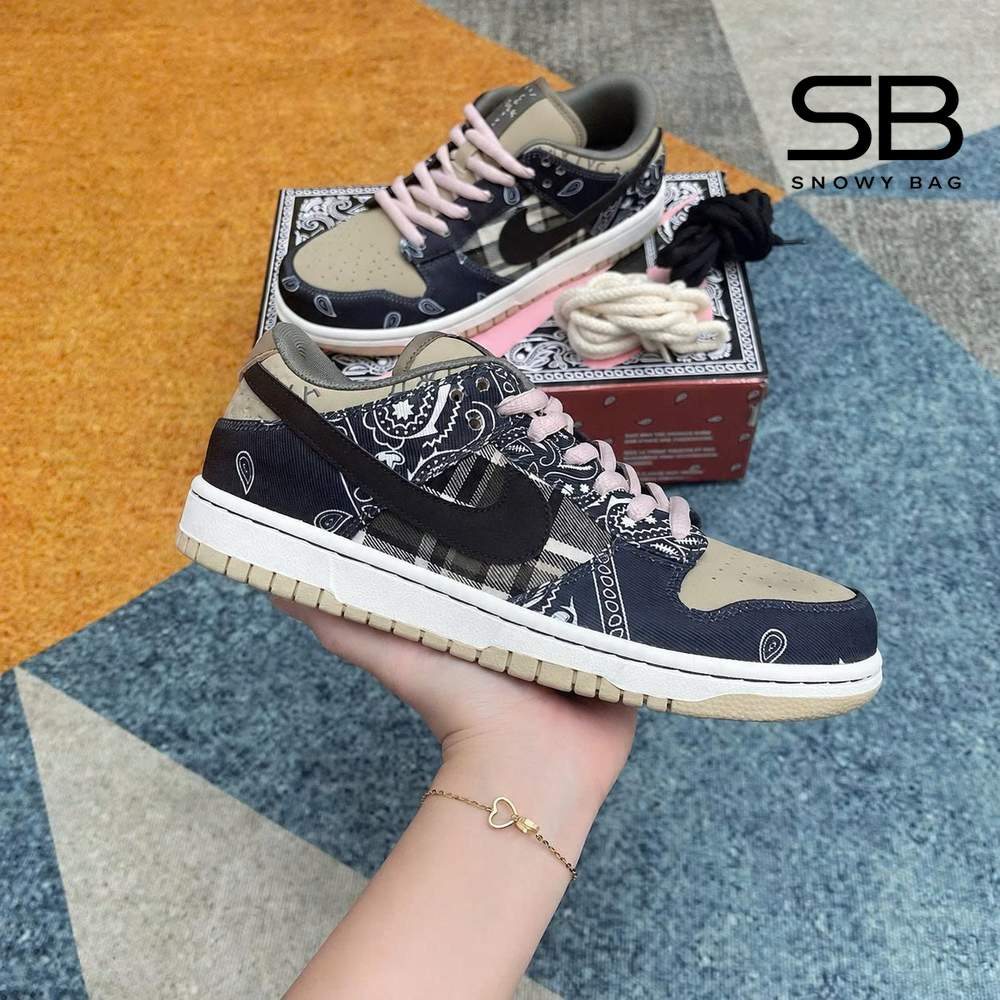 Giày Nike SB Dunk Low Travis Scott màu sắc độc đáo, phong cách thể thao