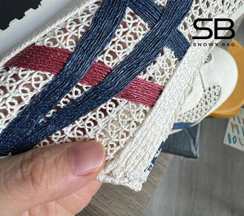 giày onitsuka sabot kem sọc xanh dương