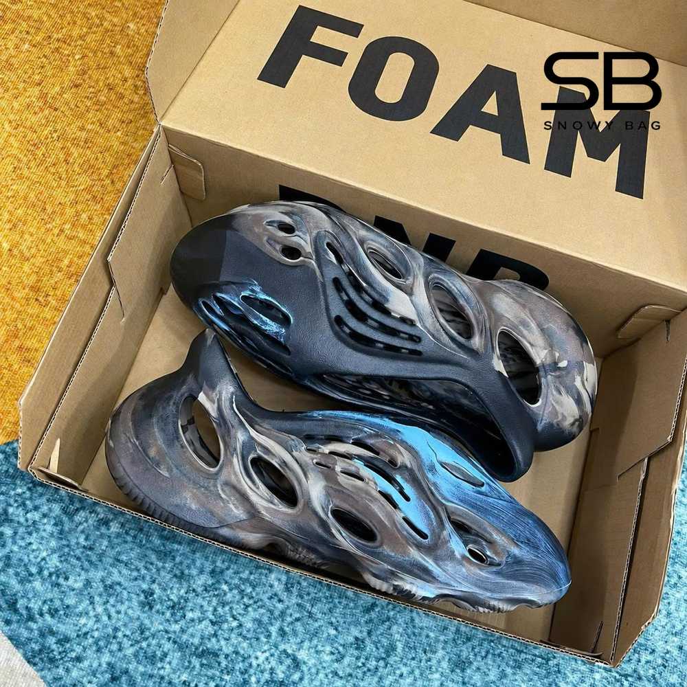 Giày Yeezy Foam RNNR MX Cinder Đen Kem Xanh đẹp mắt