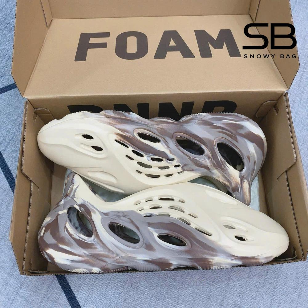 Giày Yeezy Foam RNNR MX Cream Clay Nâu Kem thời thượng và cá tính