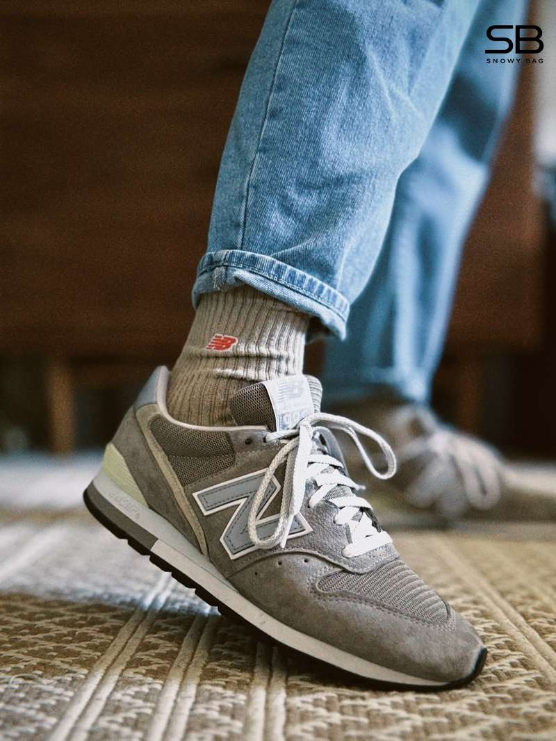 **New Balance 996: gọn nhưng vẫn có độ êm**