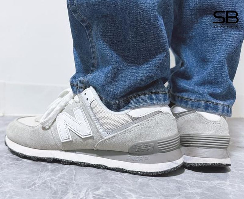 **New Balance thiên về giảm chấn**