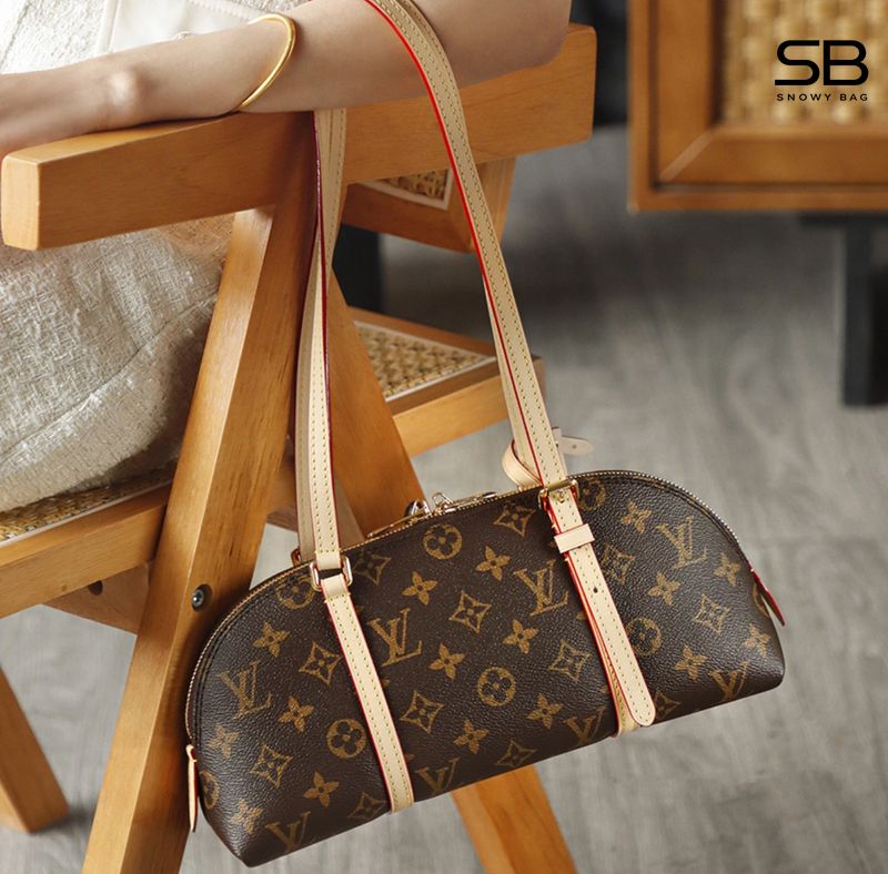 Squire East-West Monogram – M28953