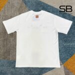 Áo LV x The Darjeeling Limited Embroidered Short Sleeved Crewneck Trắng góc nghiêng chi tiết
