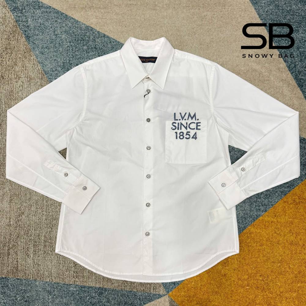 Áo Sơ Mi LV Long-Sleeved Signature Shirt White LVM Since 1854 sang trọng