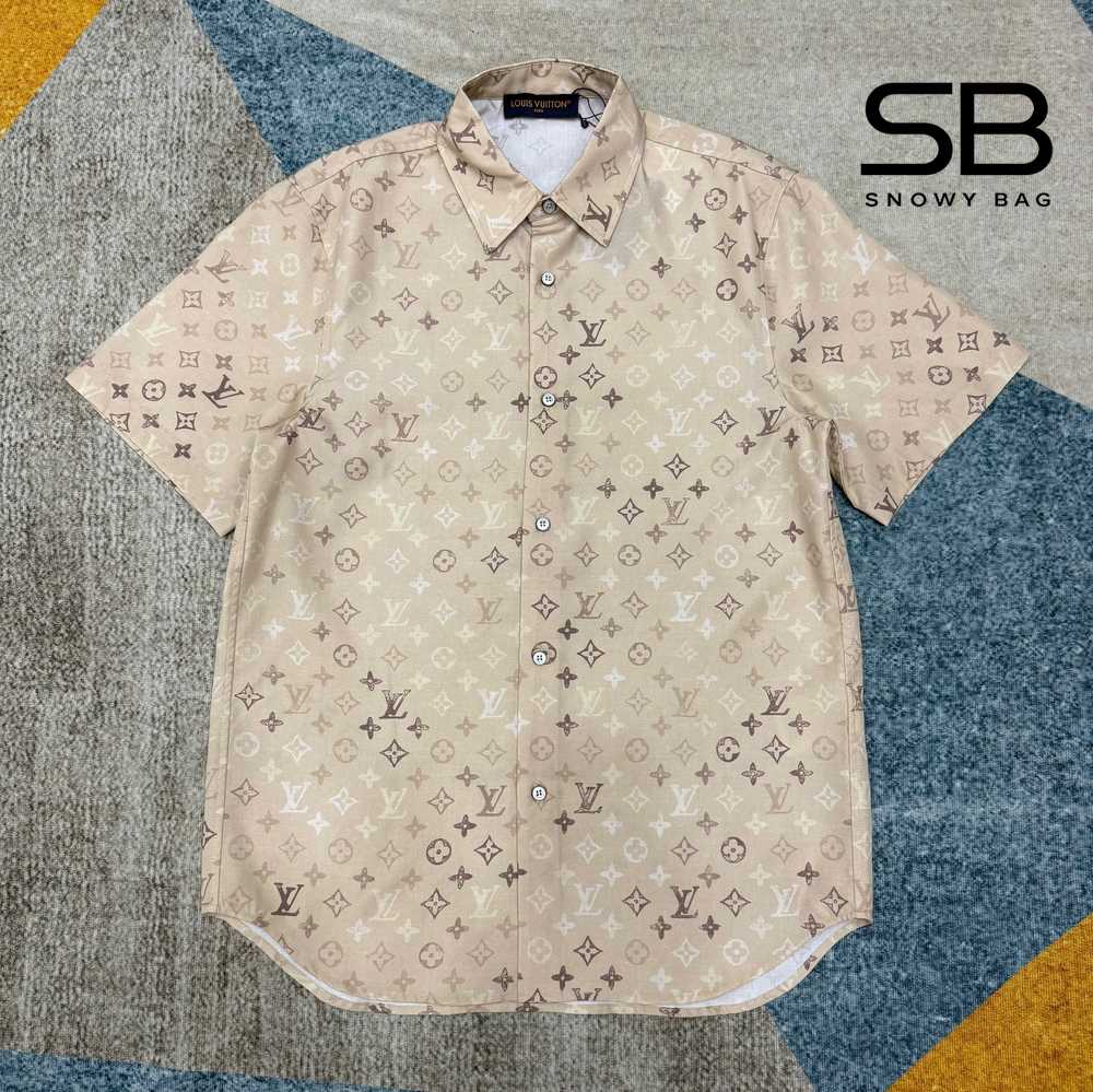 Áo Sơ Mi LV Monogram Short-Sleeved Shirt Beige 1AK77Y kiểu dáng sang trọng
