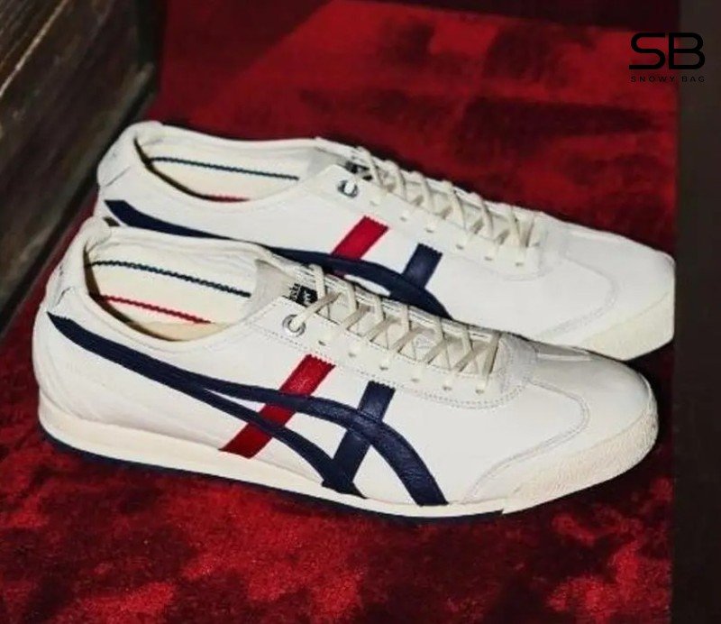 Hình ảnh đôi giày Onitsuka Mexico 66 SD, nổi bật với chất liệu cao cấp và màu sắc thời trang, được c