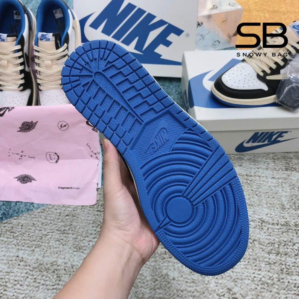 Giày Air Jordan 1 Low x Fragment x Travis Scott với thiết kế độc đáo