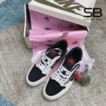 Giày Air Jordan 1 Low x Travis Scott Olive với thiết kế độc đáo