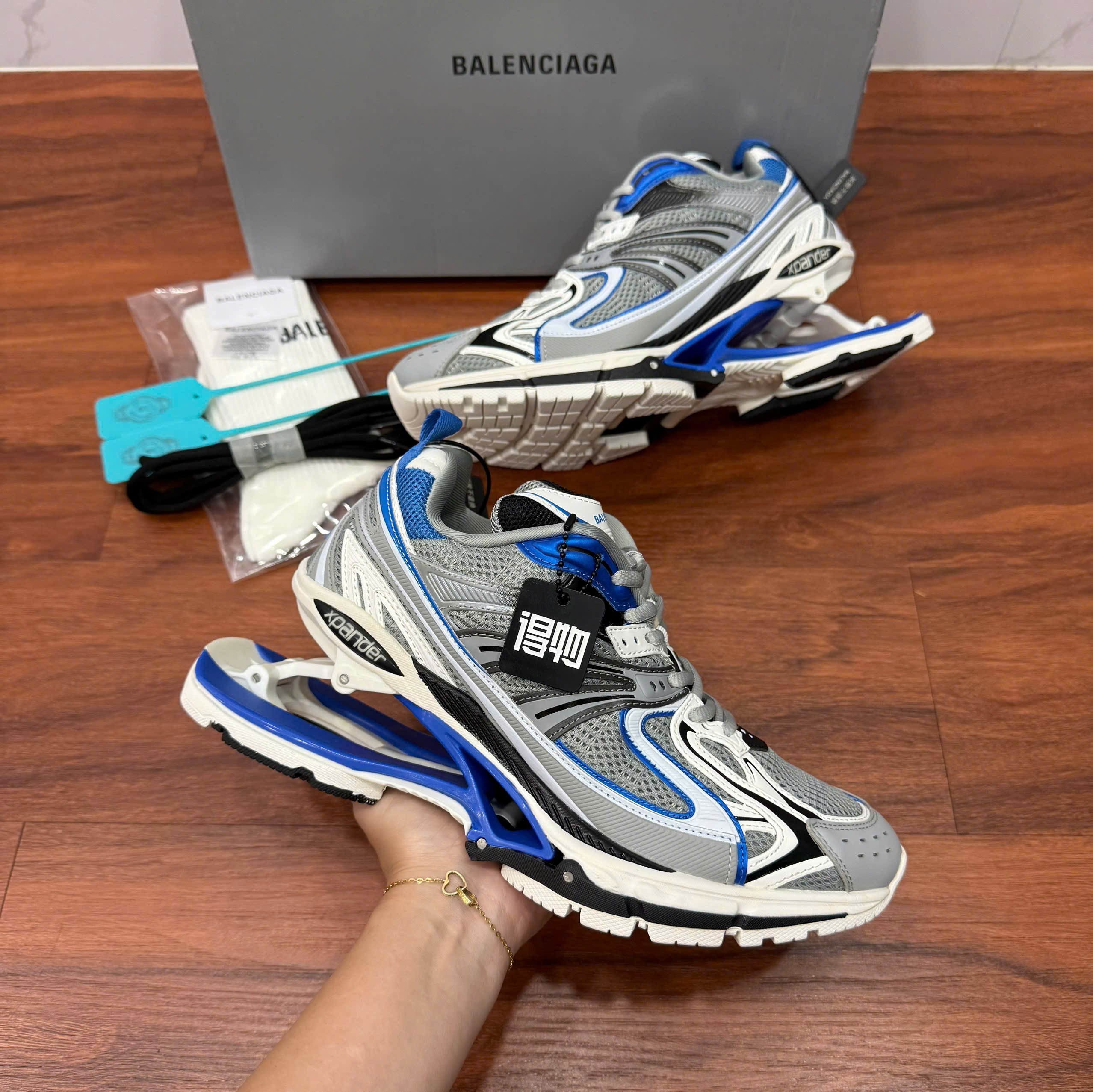 Giày Balenciaga X-Pander Blue Grey Xám Xanh Dương góc nghiêng chi tiết