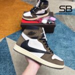 Giày Jordan 1 High Travis Scott Mocha, phong cách thời trang đỉnh cao.