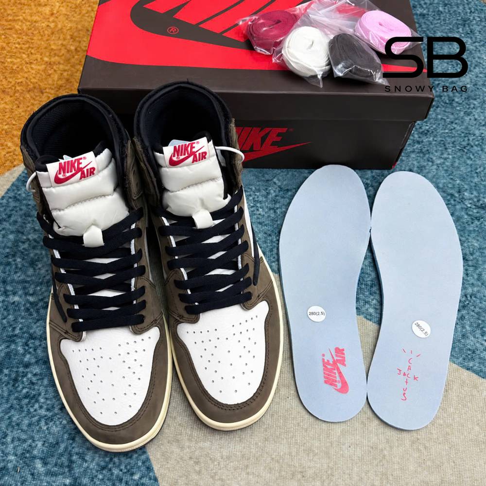 Giày Jordan 1 High Travis Scott Mocha với thiết kế độc đáo và sang trọng