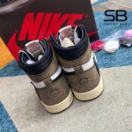 Giày Jordan 1 High Travis Scott Mocha với thiết kế độc đáo và sang trọng