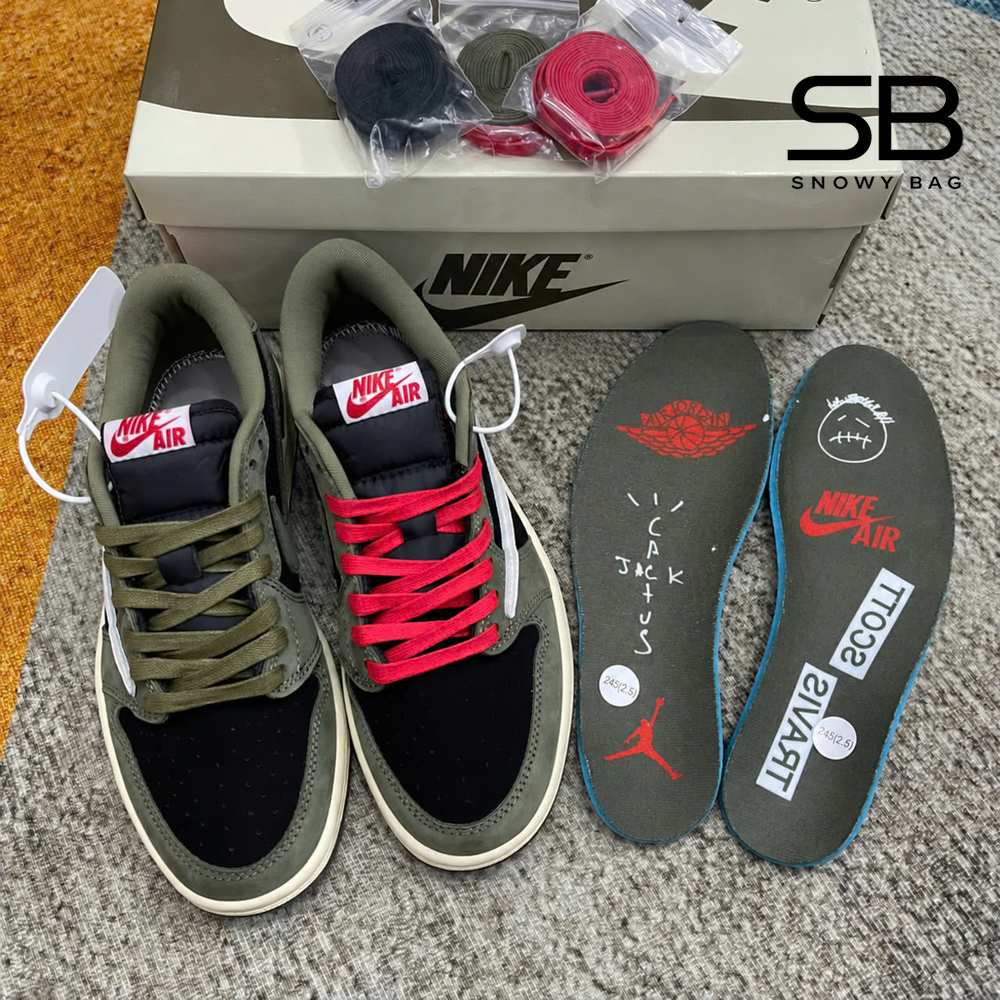 Giày Jordan 1 Low Travis Scott Black Olive với thiết kế độc đáo và phong cách.