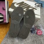 Giày Jordan 1 Low Travis Scott Black Olive với thiết kế độc đáo và sang trọng