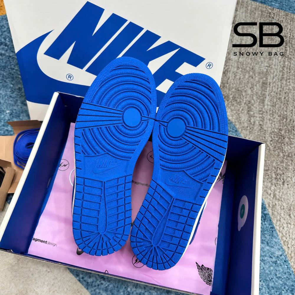 Giày Jordan 1 Low Travis Scott Fragment Reverse Sail Black Military Blue chi tiết 6