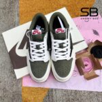 Giày Jordan 1 Low Travis Scott Medium Olive với thiết kế độc đáo