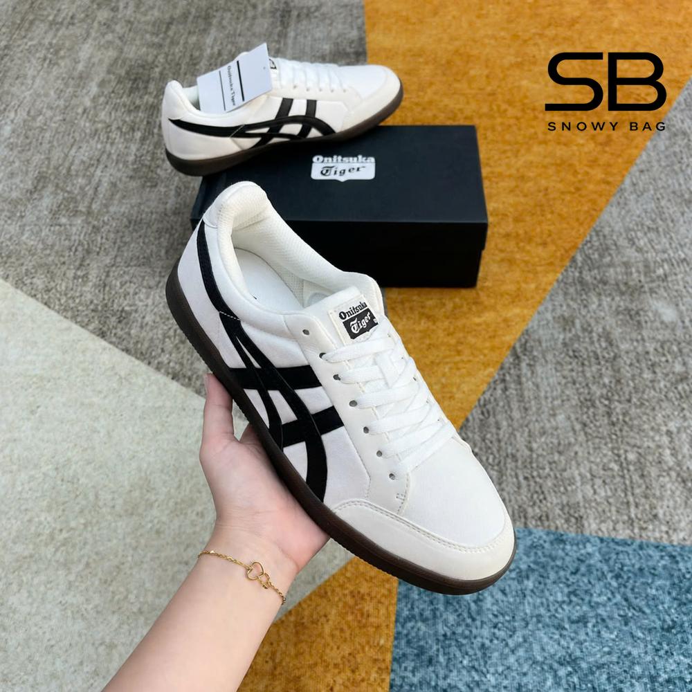 Giày Onitsuka Tiger Advanti Cream White Black góc nghiêng chi tiết