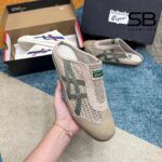Giày Onitsuka Tiger Mexico 66 Sabot Beige Green Be Xanh góc nghiêng chi tiết