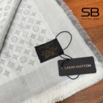 Khăn LV Monogram Denim Shawl Pearl Grey Màu Xám - Chi tiết 4