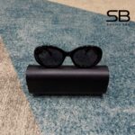 Mắt Kính Celine Triomphe Sunglasses CL40194U 01A Black góc nghiêng chi tiết