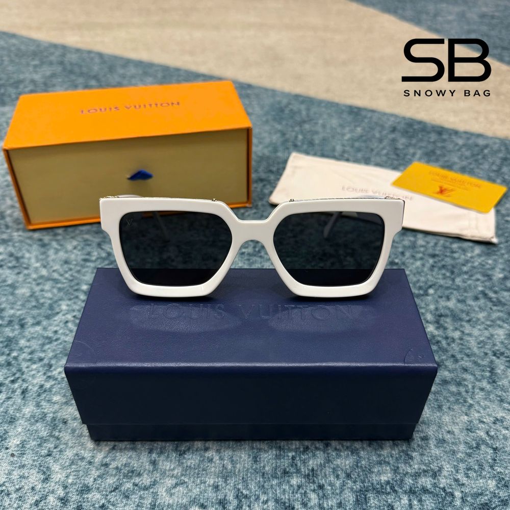 Mắt Kính LV 1.1 Millionaires Sunglasses White GHW Z1166E góc nghiêng chi tiết