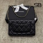 Túi Chanel Twist Your Button Woc Wallet on Chain Black Caviar GHW góc nghiêng chi tiết