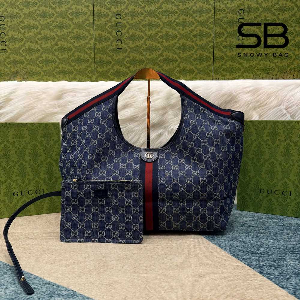 Túi Gucci Giglio Large Tote Bag In Blue And White GG Denim 853971 42CM góc nghiêng chi tiết