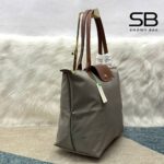 Túi Longchamp Le Pliage Original L Tote Bag Màu Xám với logo tinh tế