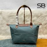 Túi Longchamp Le Pliage Original M Tote Bag Màu Xanh Xám góc nghiêng chi tiết